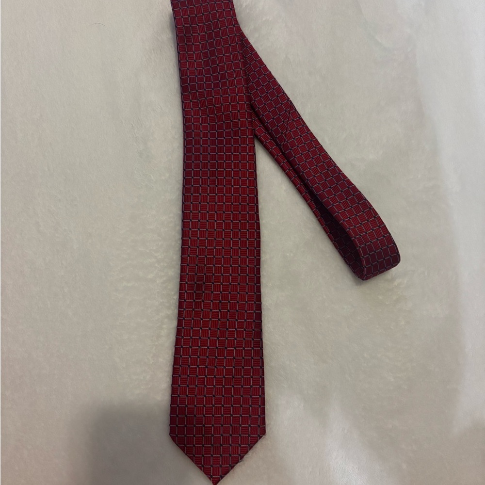 Jos A Bank Elegant Red Patterned Tie